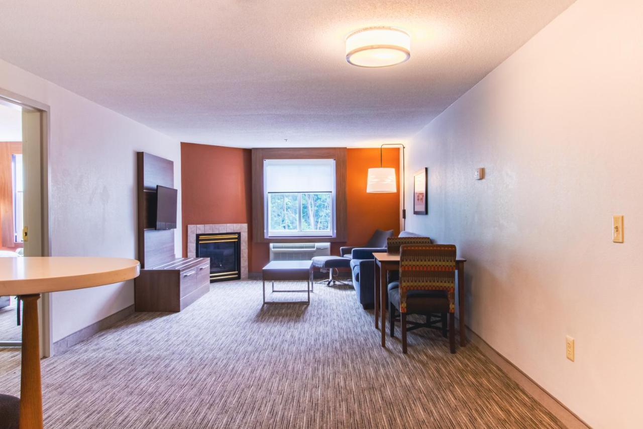 Holiday Inn Express & Suites - Lincoln East - White Mountains By Ihg Exterior photo