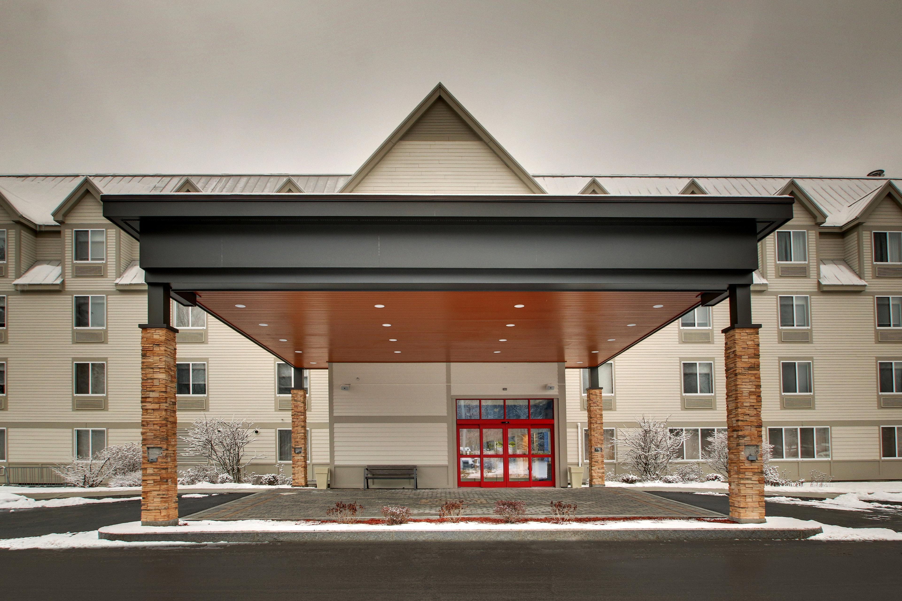 Holiday Inn Express & Suites - Lincoln East - White Mountains By Ihg Exterior photo