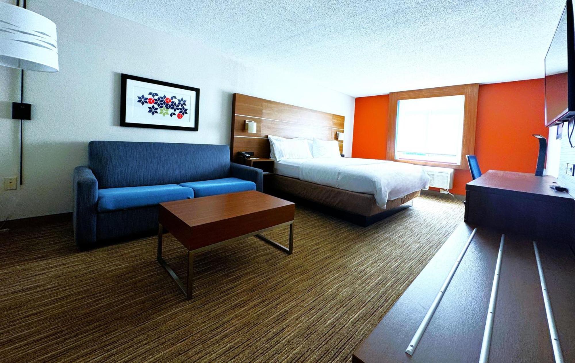 Holiday Inn Express & Suites - Lincoln East - White Mountains By Ihg Exterior photo