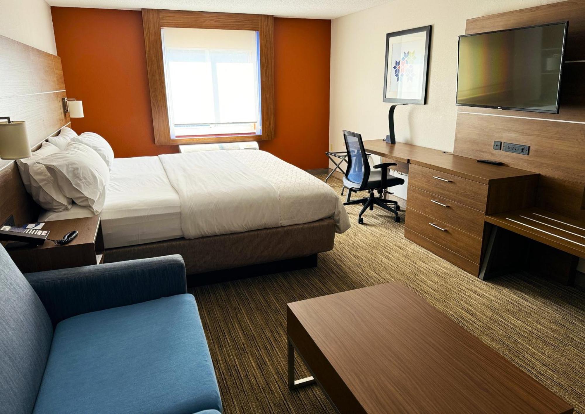 Holiday Inn Express & Suites - Lincoln East - White Mountains By Ihg Exterior photo